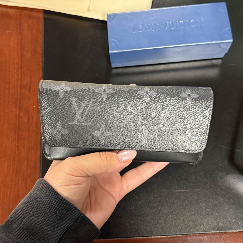 Louis Vuitton woody glasses case